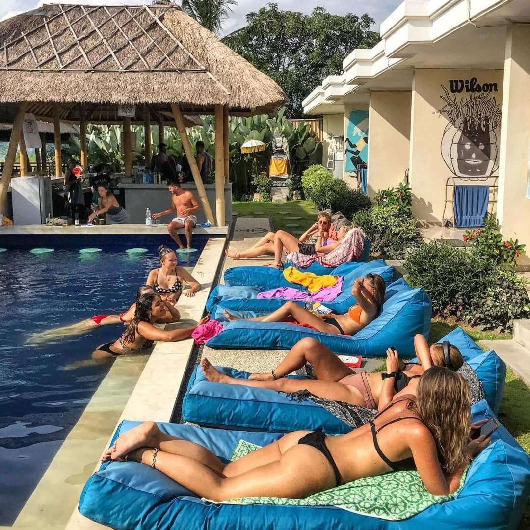 Castaway Hostel Canggu Dış mekan fotoğraf
